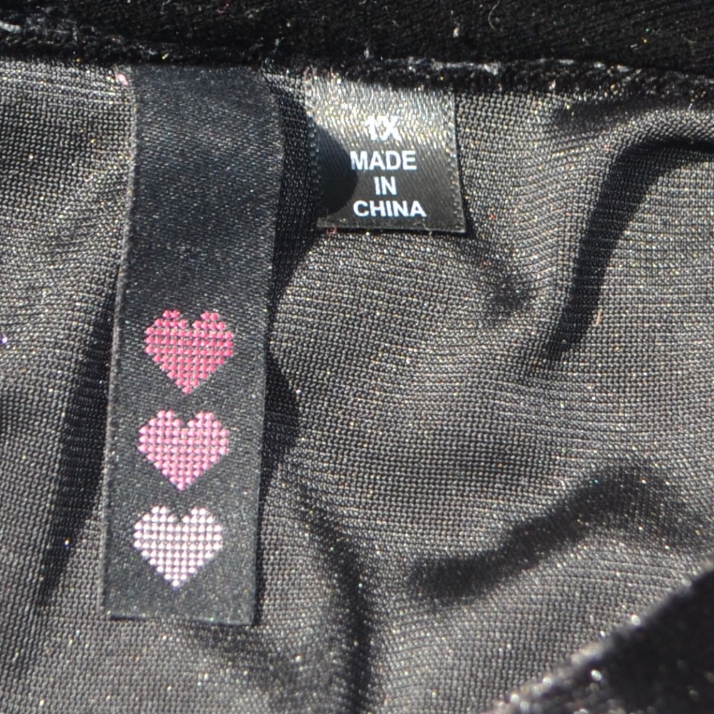 Three Hearts 1X Embroidered Velvet Dress - Picture 5 of 6